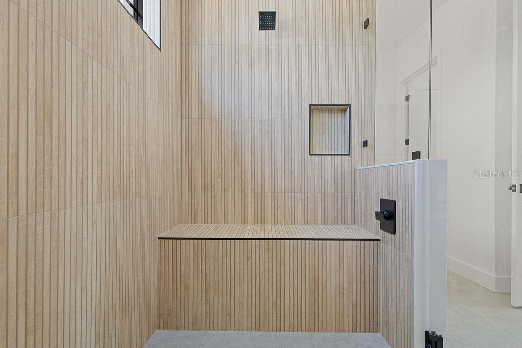 MAC FARLANE PARK - Residential