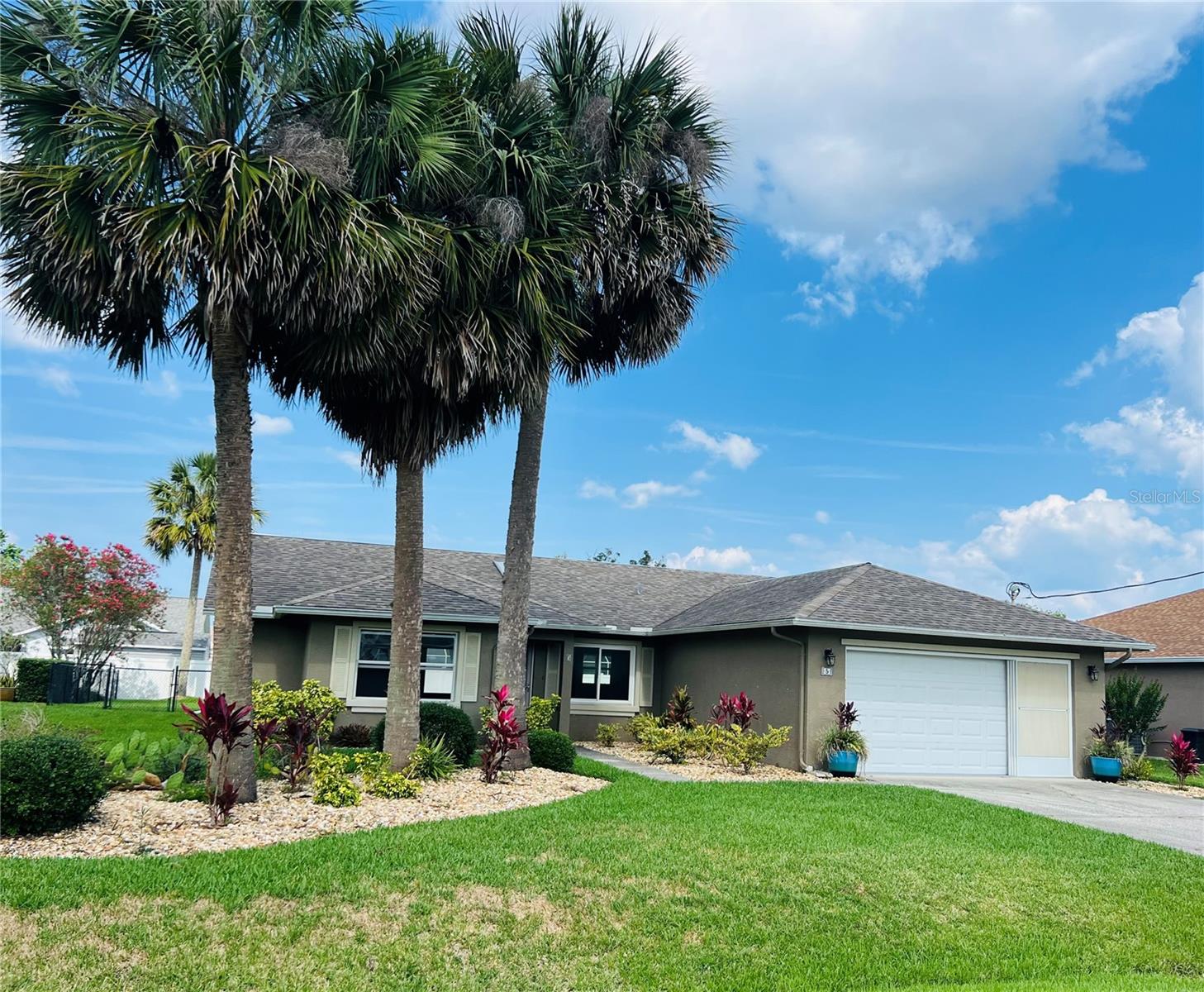 5 WESTGLEN LANE