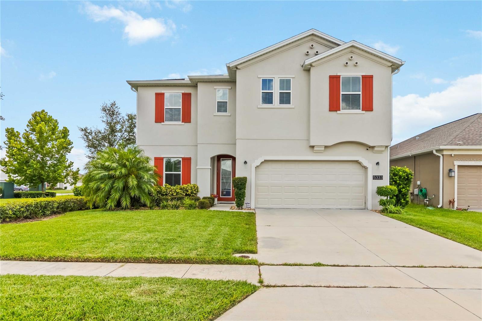 Gorgeous 5-Bedroom with Brand-New Pool in Lancaster Park!
This 5-bedroom, 3-bath home offers an open-concept layout with a bright formal living room, spacious family room, and gourmet kitchen featuring stainless steel appliances, granite countertops, and a massive island. First-floor guest suite with full bath is perfect for visitors. Upstairs includes a versatile bonus room, laundry, and a large master suite with dual sinks, garden tub, and walk-in shower.
Situated on a corner lot, the backyard is built for entertaining with a covered lanai, lush lawn, and brand-new sparkling pool. Prime location in a vibrant community, don’t miss this one!
