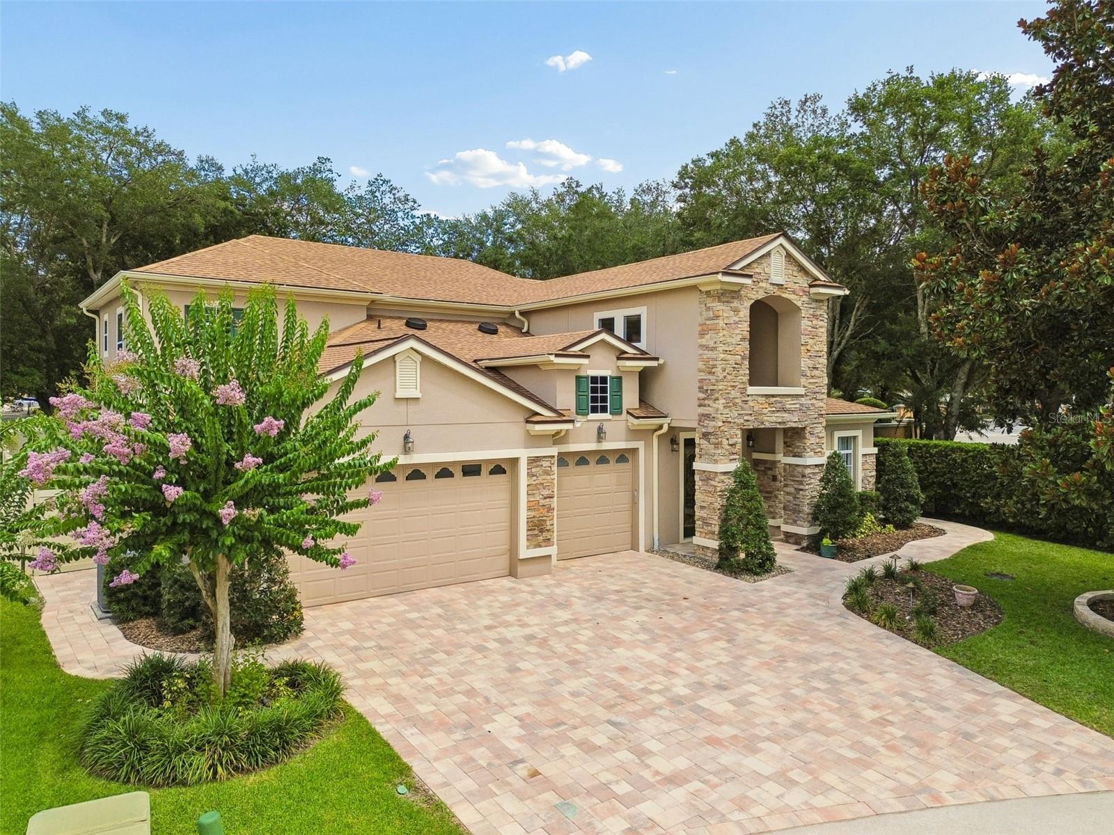 1489 ARBITUS CIRCLE