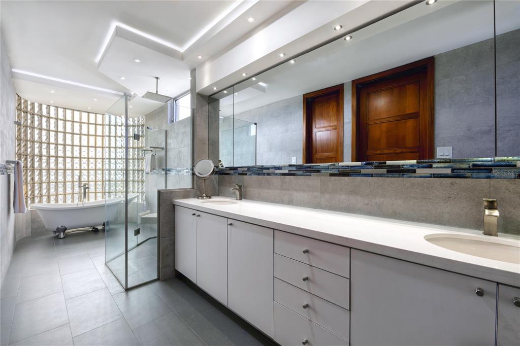 ISLA VERDE - Residential