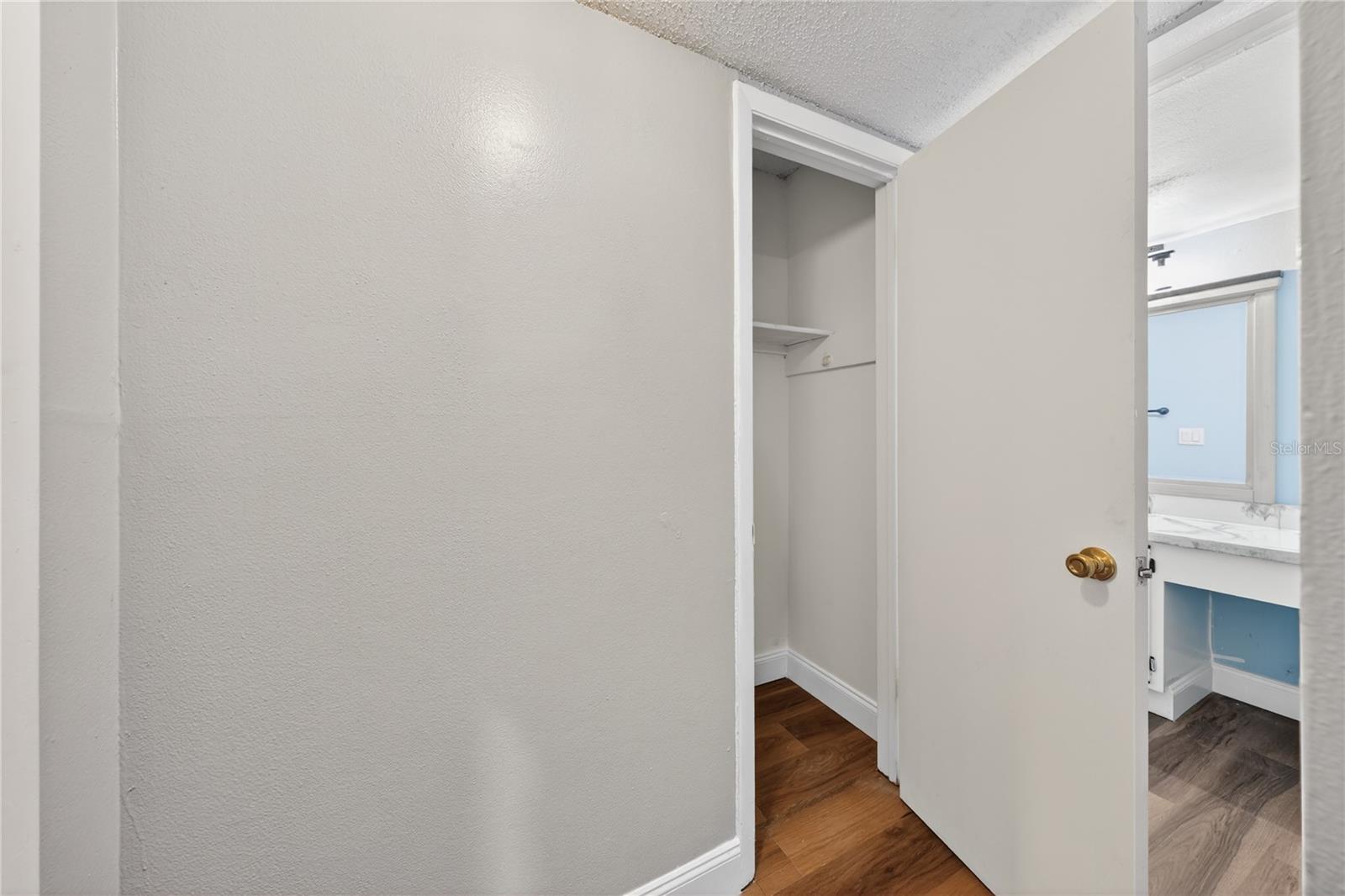 AVALON CONDO - Residential