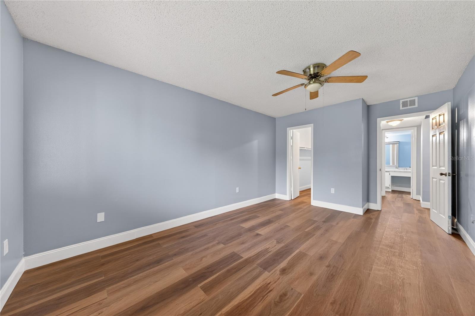 AVALON CONDO - Residential