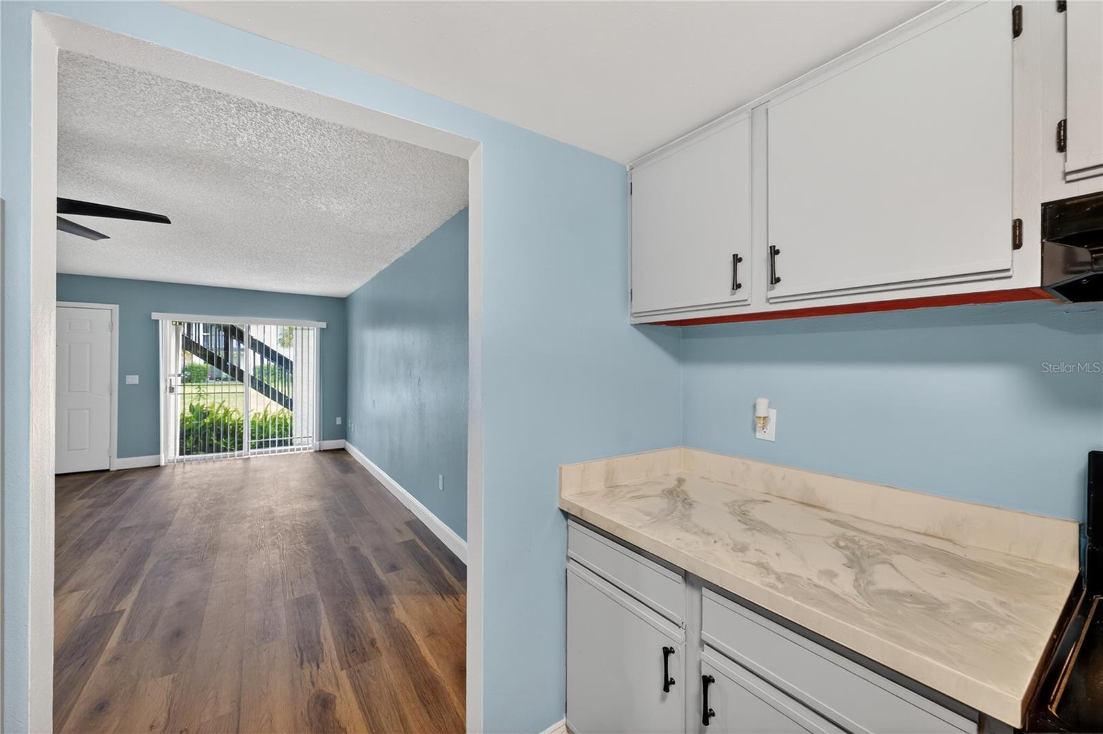 AVALON CONDO - Residential