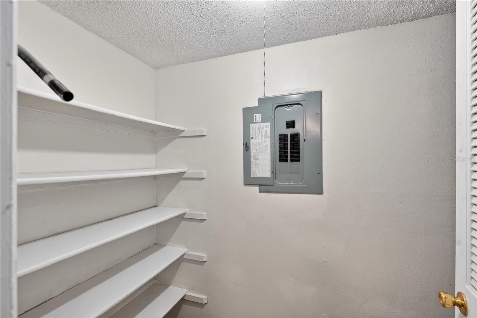 AVALON CONDO - Residential