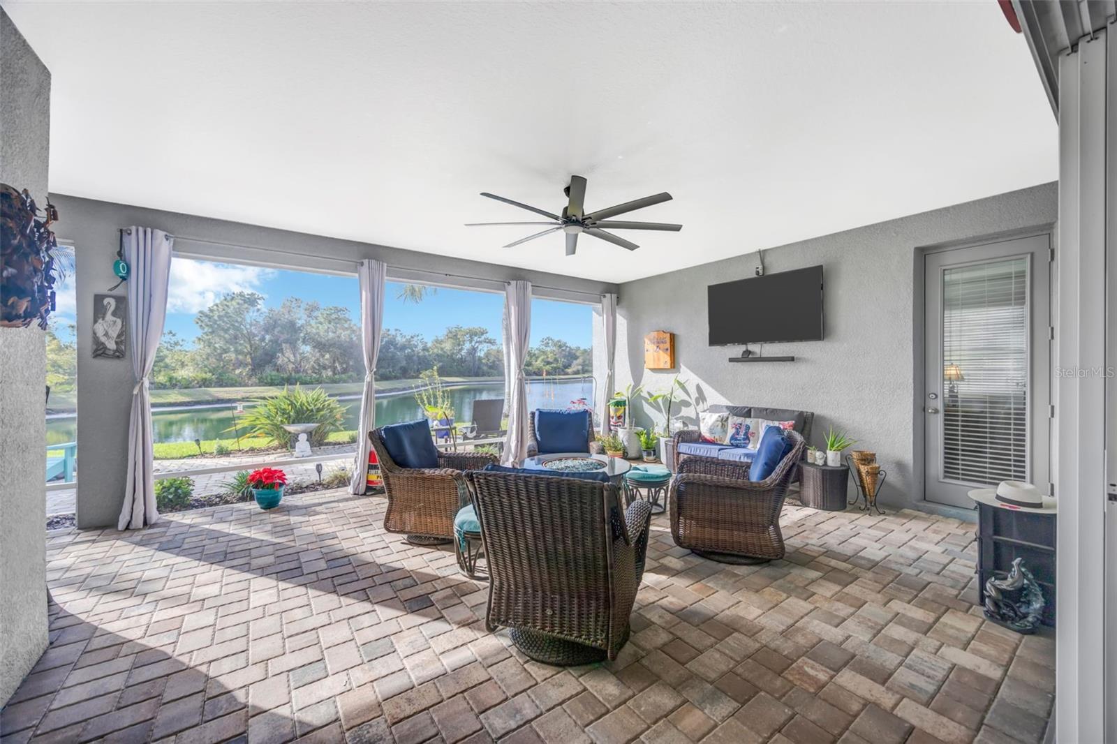 AVALON PARK - Residential