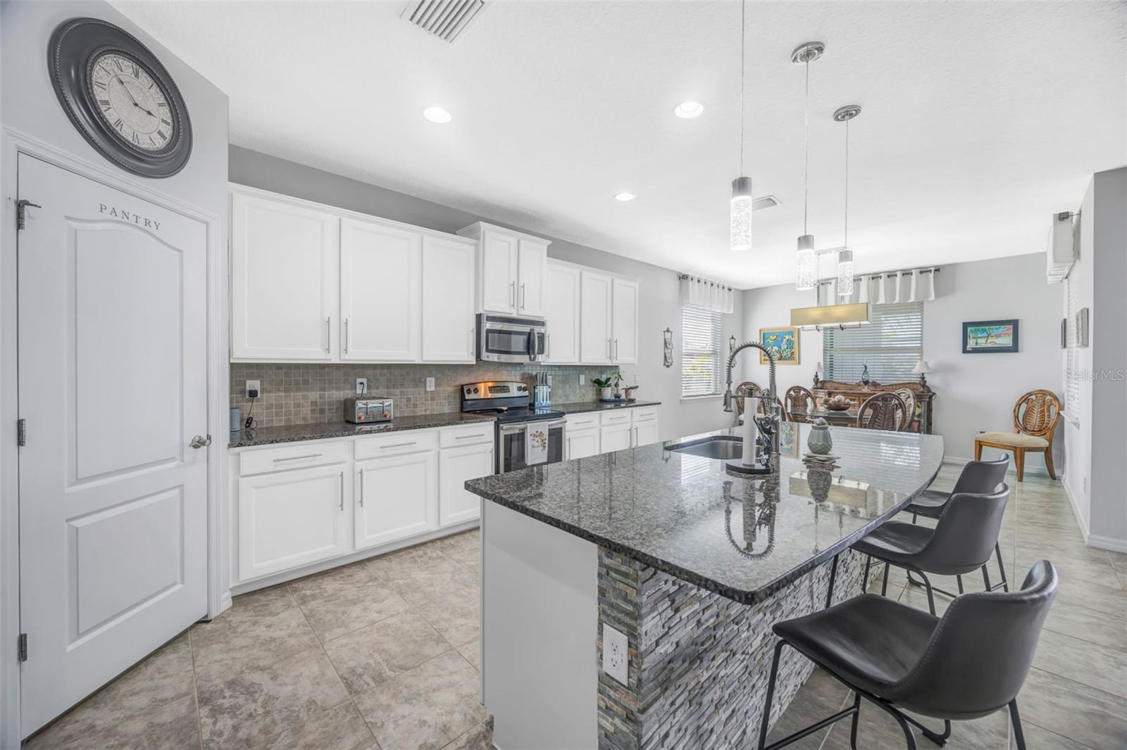 AVALON PARK - Residential