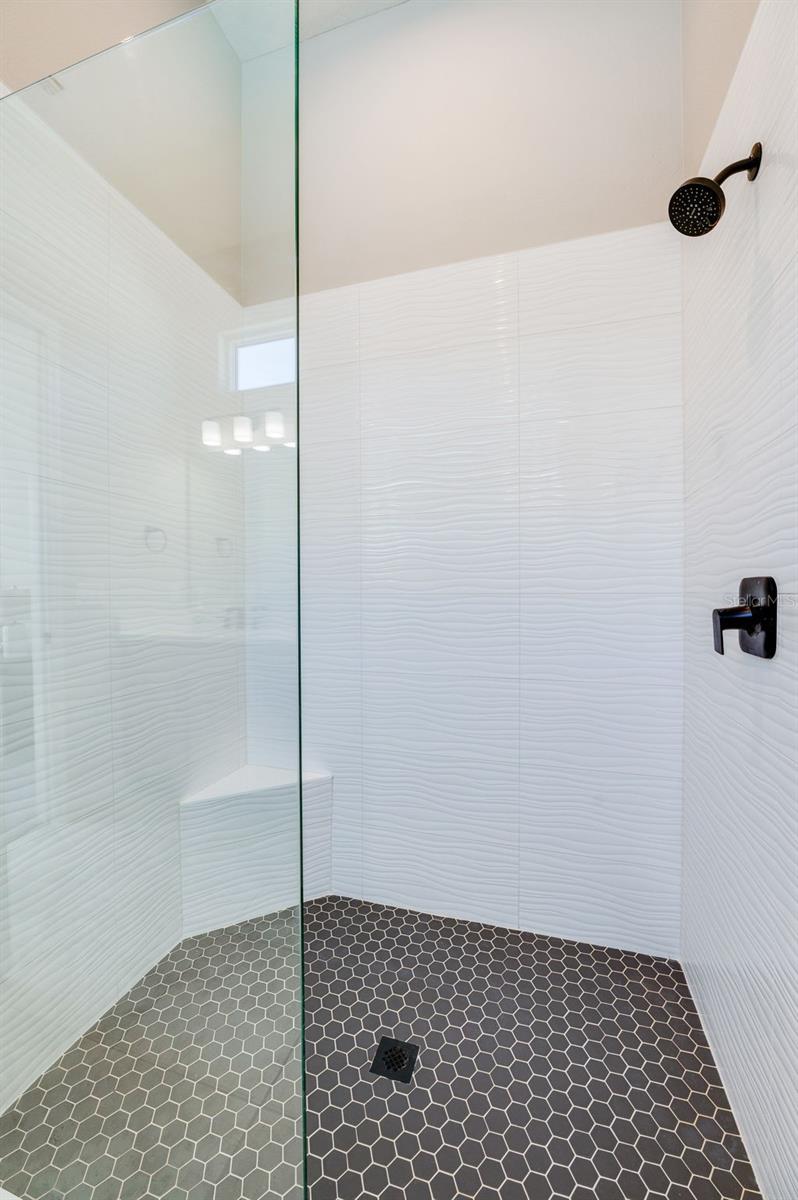 RESREVE/VICTORIA PH 2 - Residential