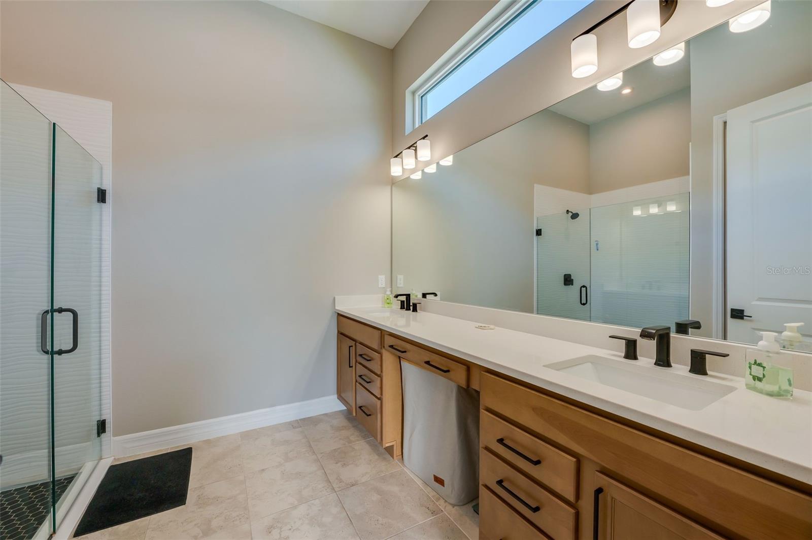 RESREVE/VICTORIA PH 2 - Residential