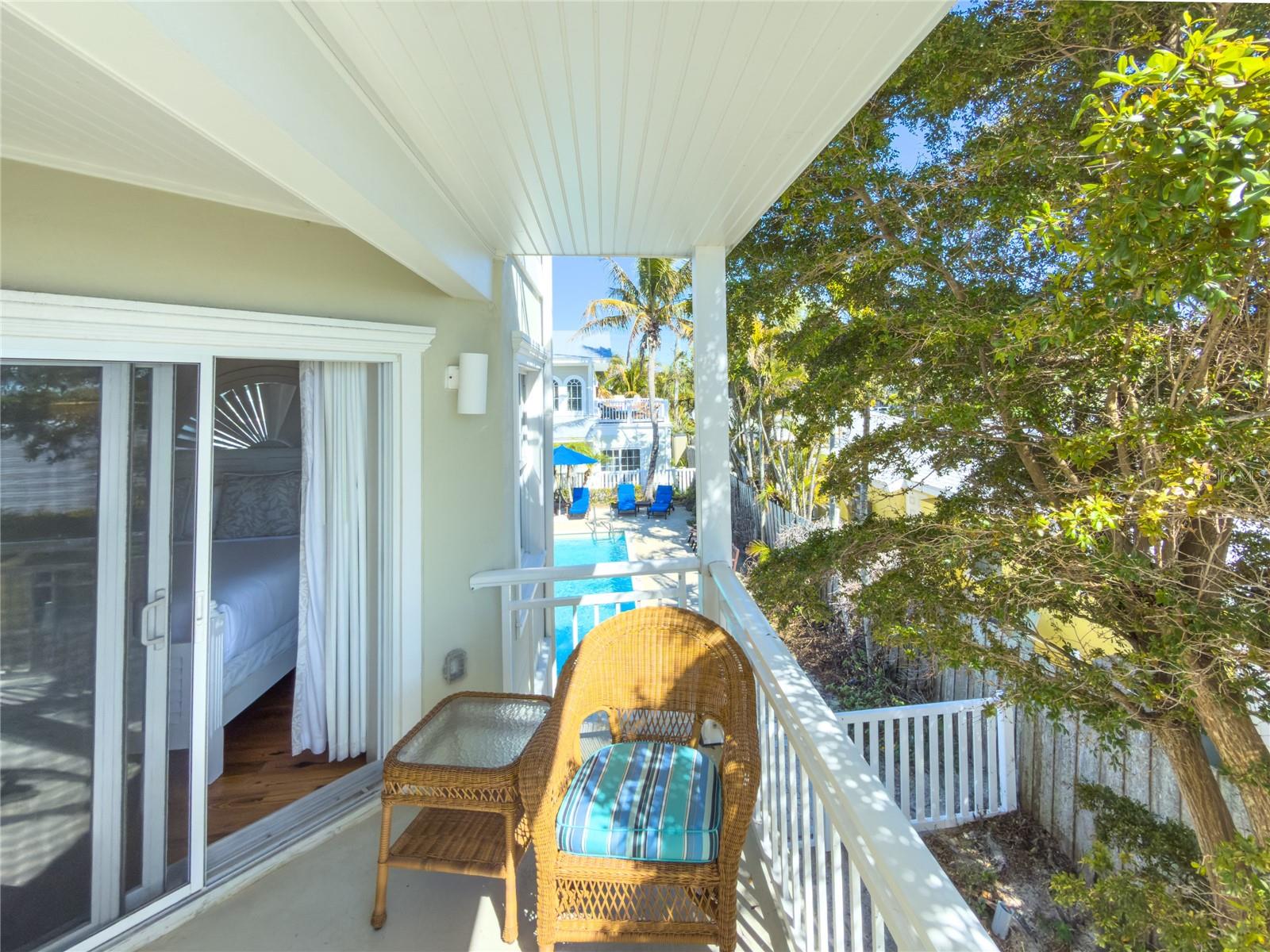 MAINSAIL BEACH INN - Residential