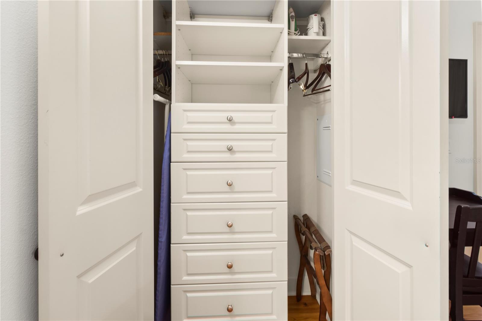 MAINSAIL BEACH INN - Residential