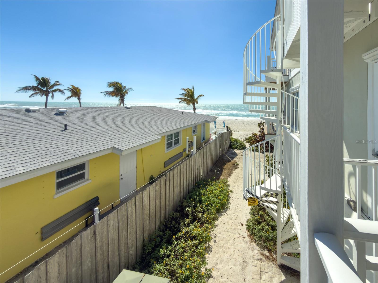 MAINSAIL BEACH INN - Residential