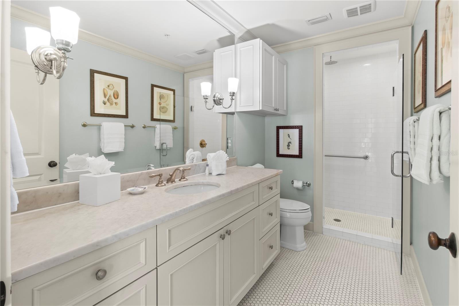 MAINSAIL BEACH INN - Residential