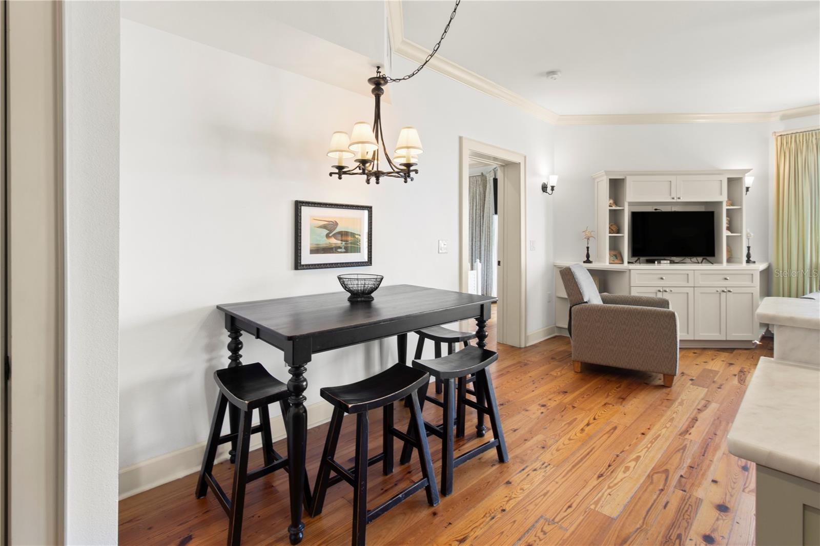 MAINSAIL BEACH INN - Residential