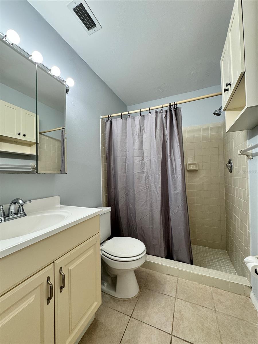 MIRROR LAKE CONDO SEC 2 - Residential Lease