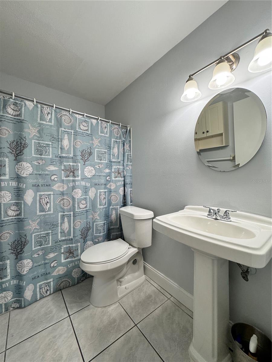 MIRROR LAKE CONDO SEC 2 - Residential Lease