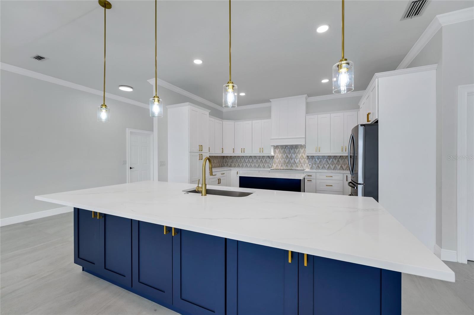 ROBERTS LANDING - Residential