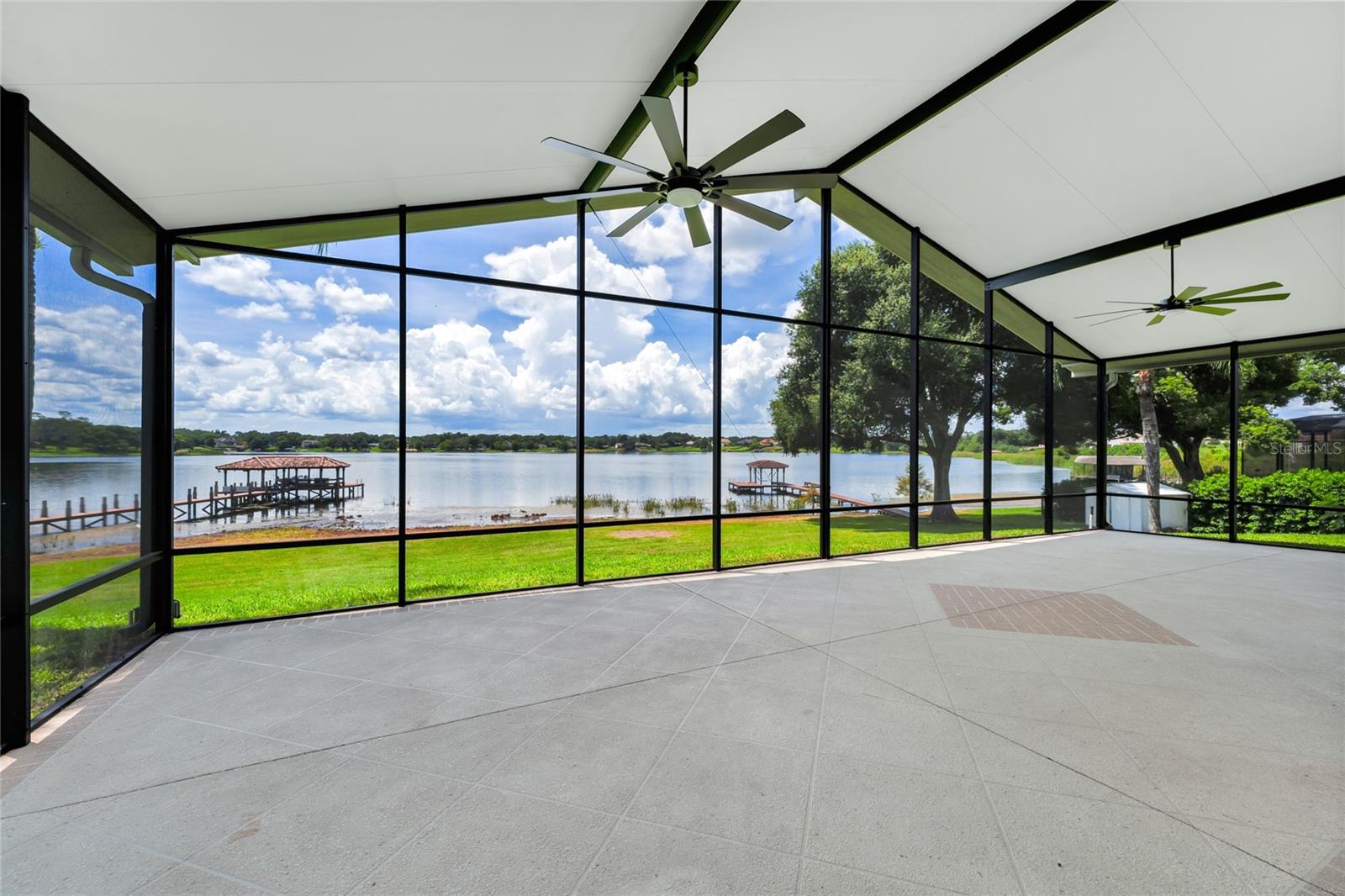 ROBERTS LANDING - Residential