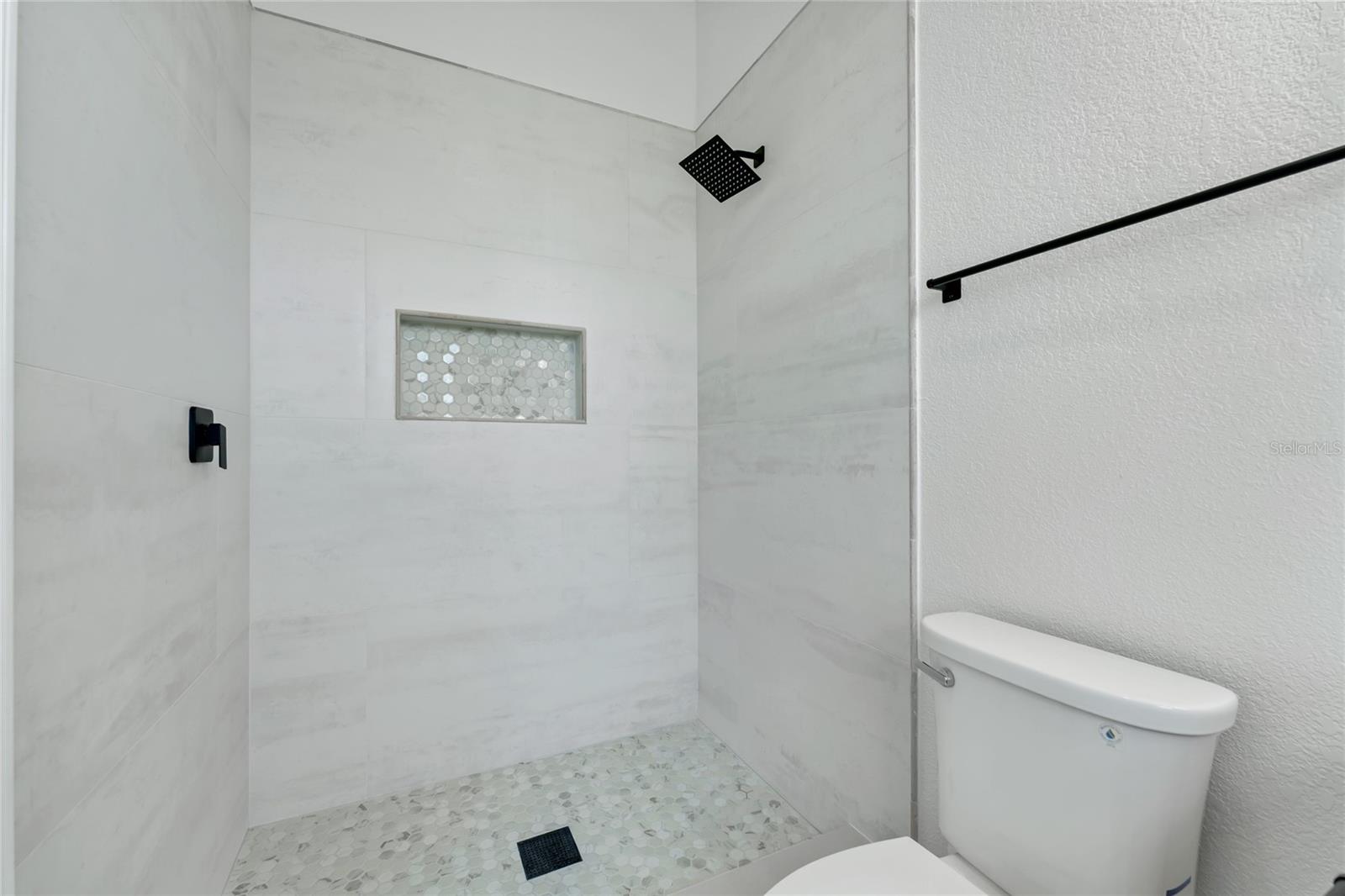 ROBERTS LANDING - Residential