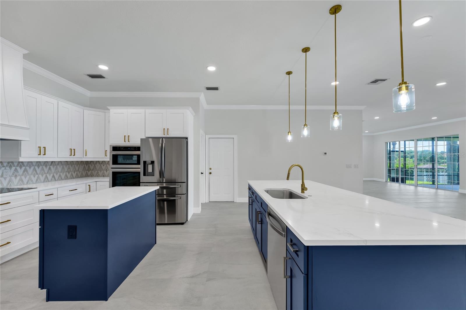 ROBERTS LANDING - Residential