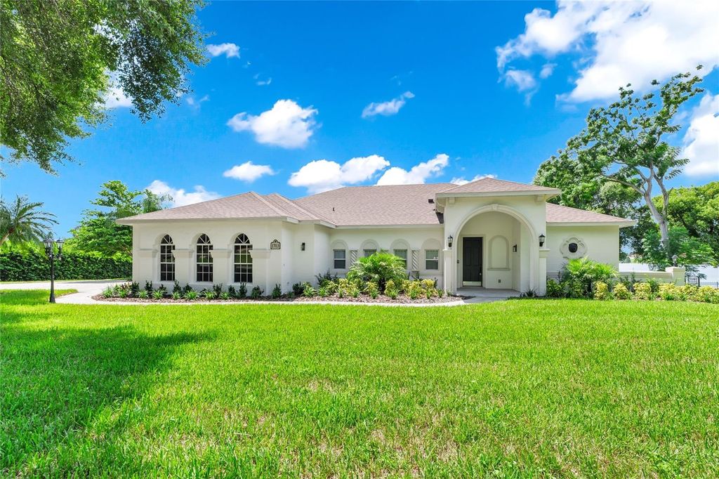 Photo of 1703 Roberts Landing Road, Windermere, FL 34786 (MLS # O6346120)