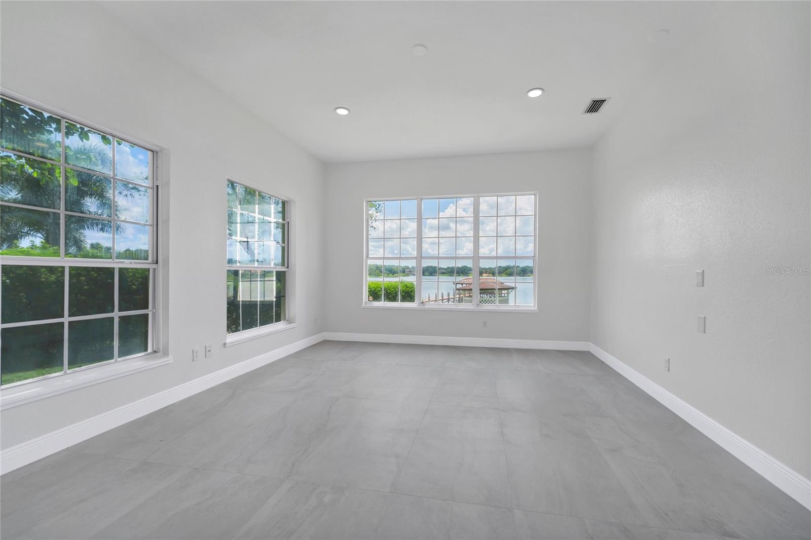 ROBERTS LANDING - Residential