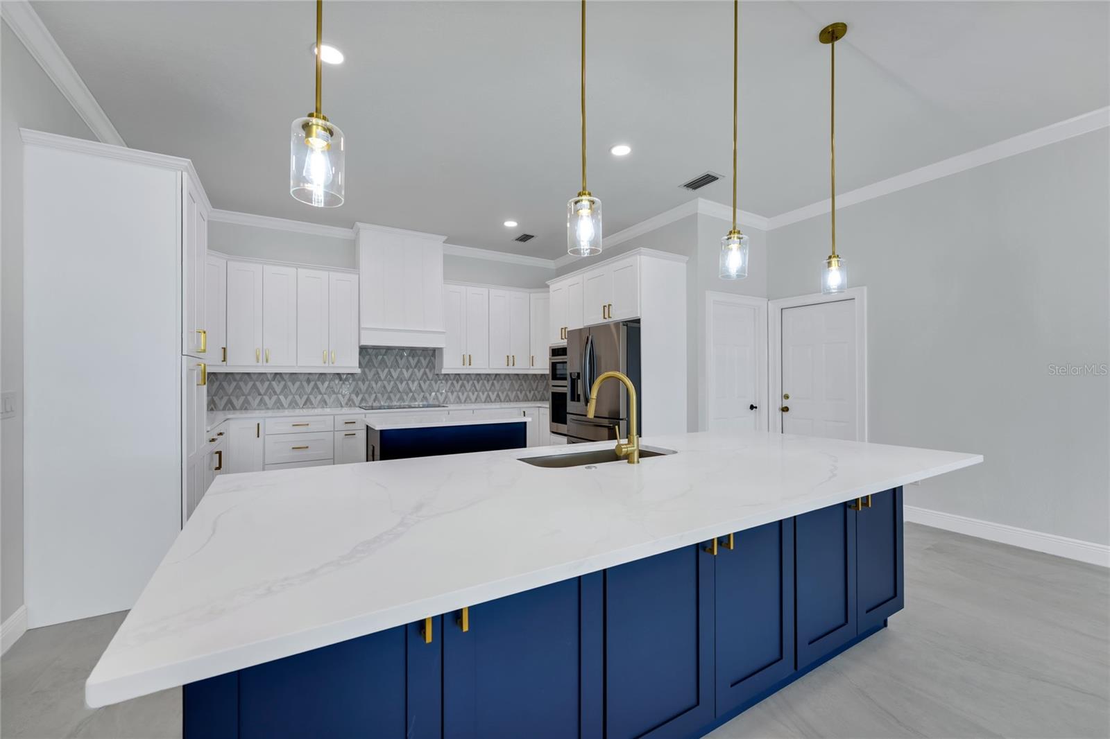 ROBERTS LANDING - Residential