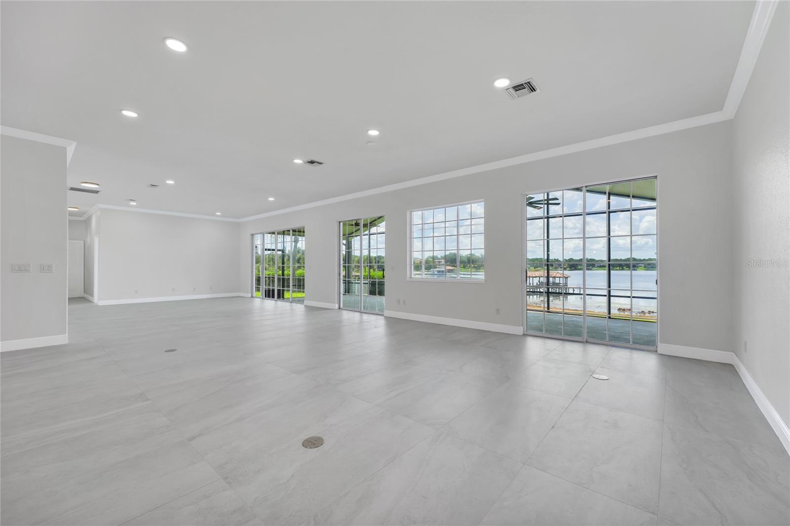 ROBERTS LANDING - Residential