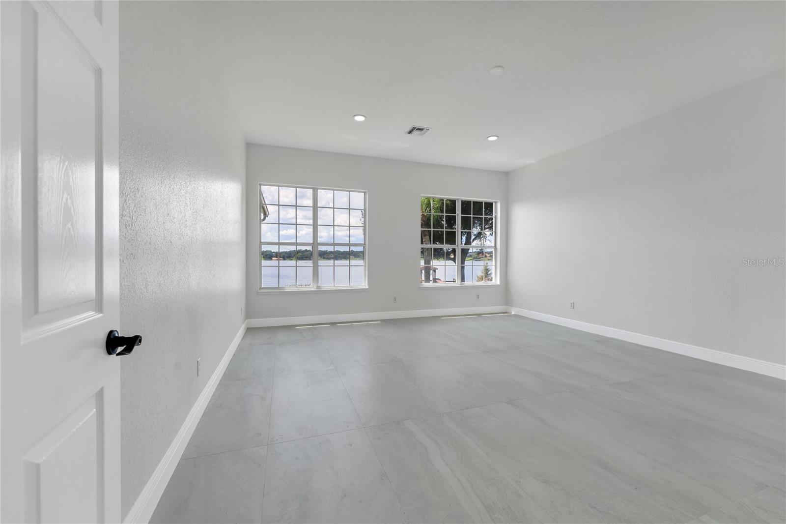 ROBERTS LANDING - Residential