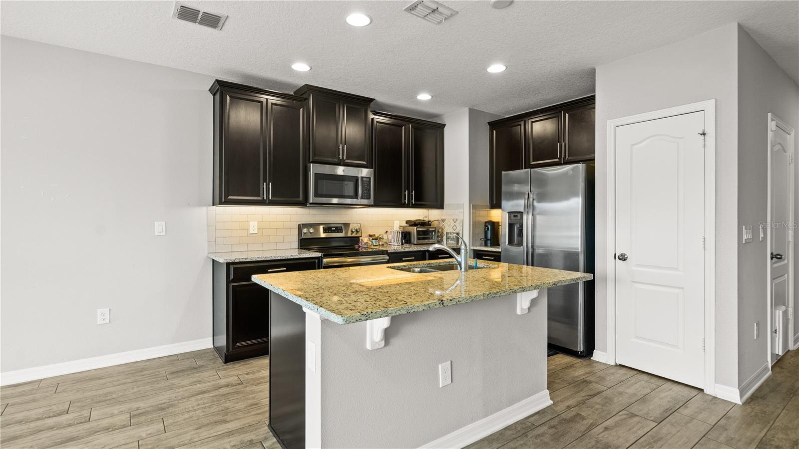 1283 FLOWING TIDE DRIVE