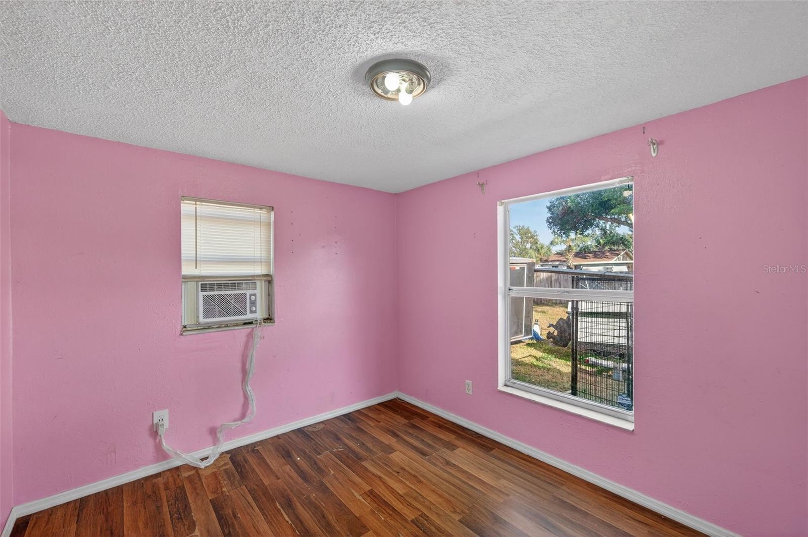 OAK HILL - Residential