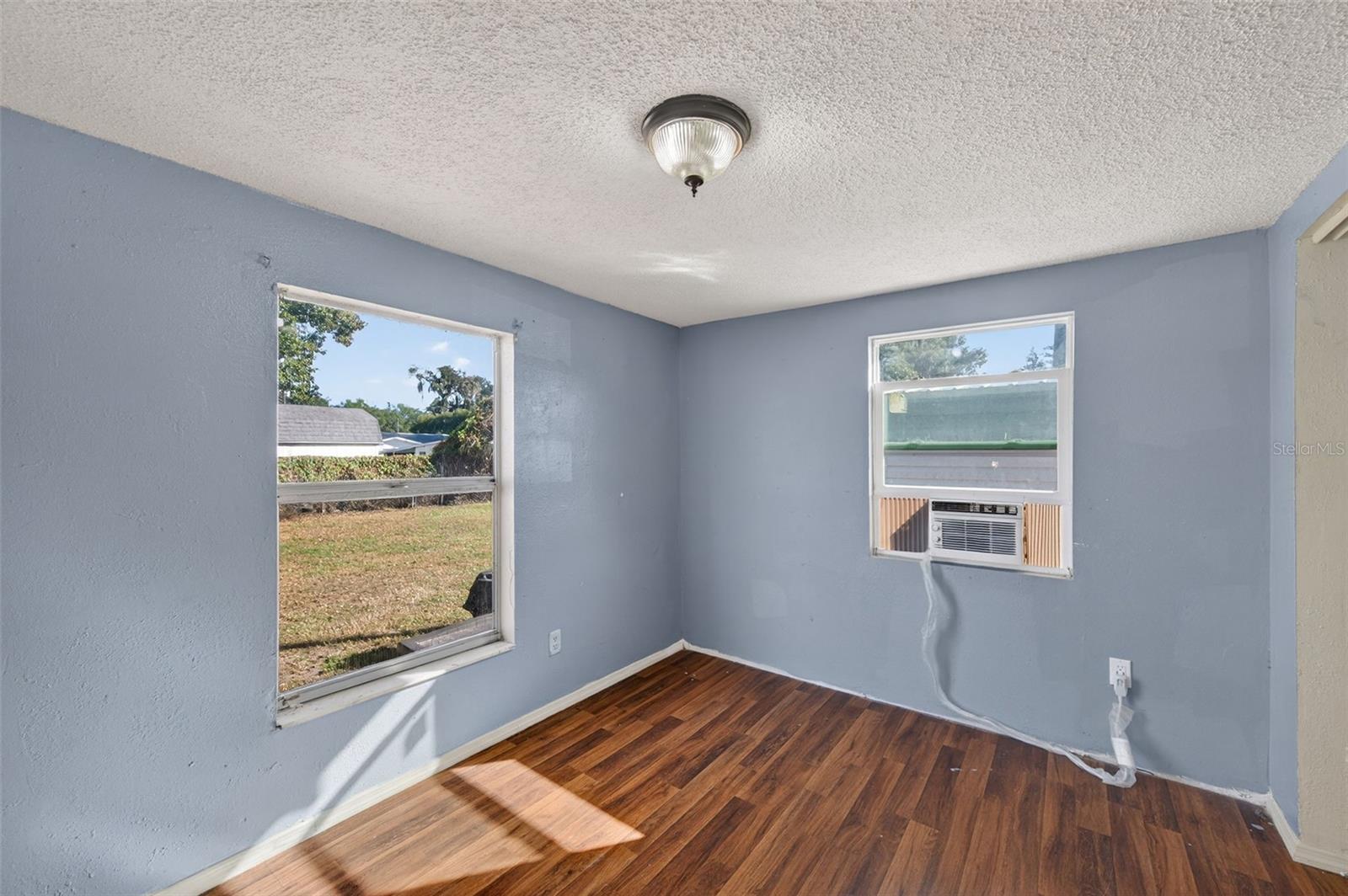 OAK HILL - Residential