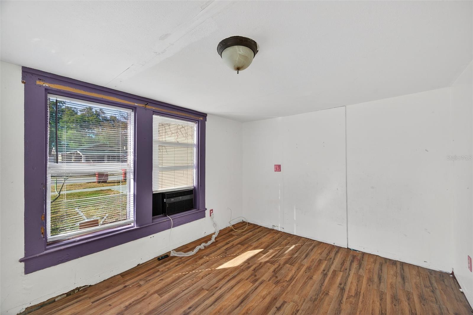 OAK HILL - Residential