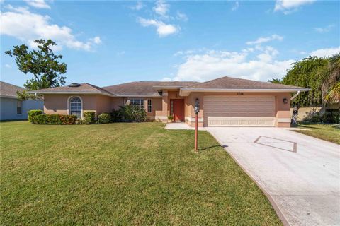 Photo of 5864 Tyler Road, Venice, FL 34293 (MLS # N6141002)