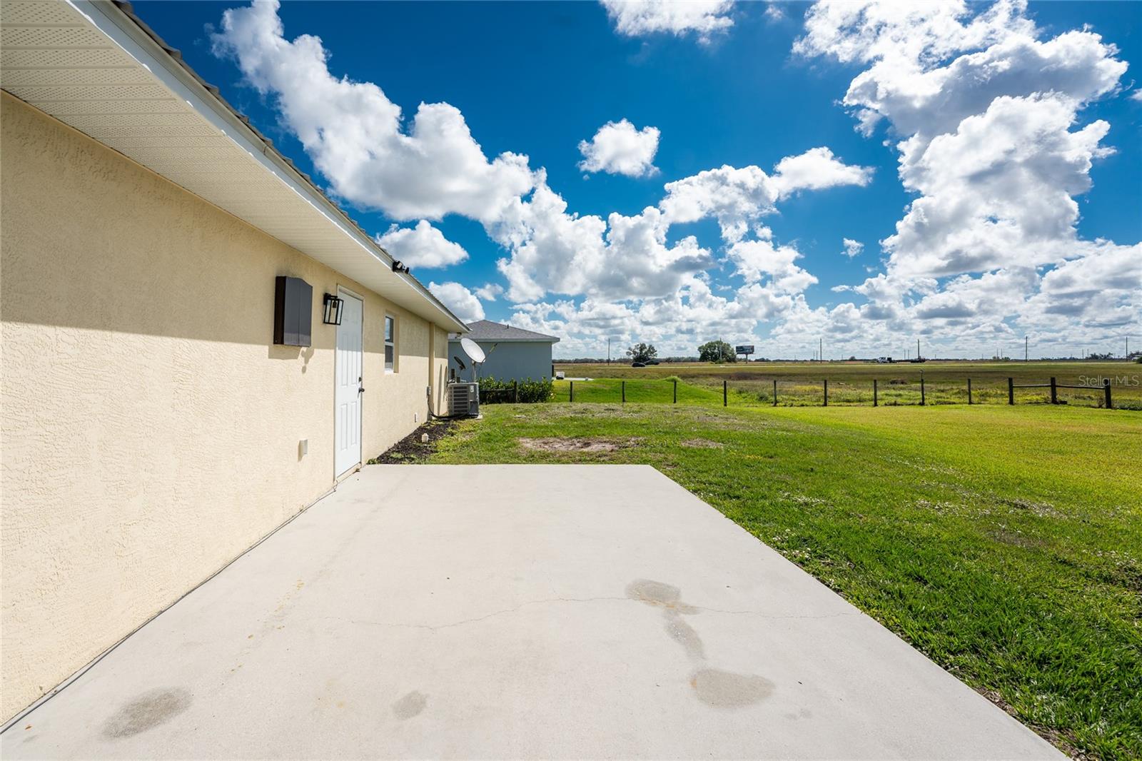 SUNNY BREEZE HARBOR - Residential