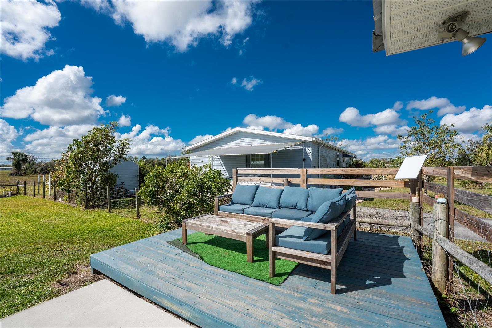 SUNNY BREEZE HARBOR - Residential