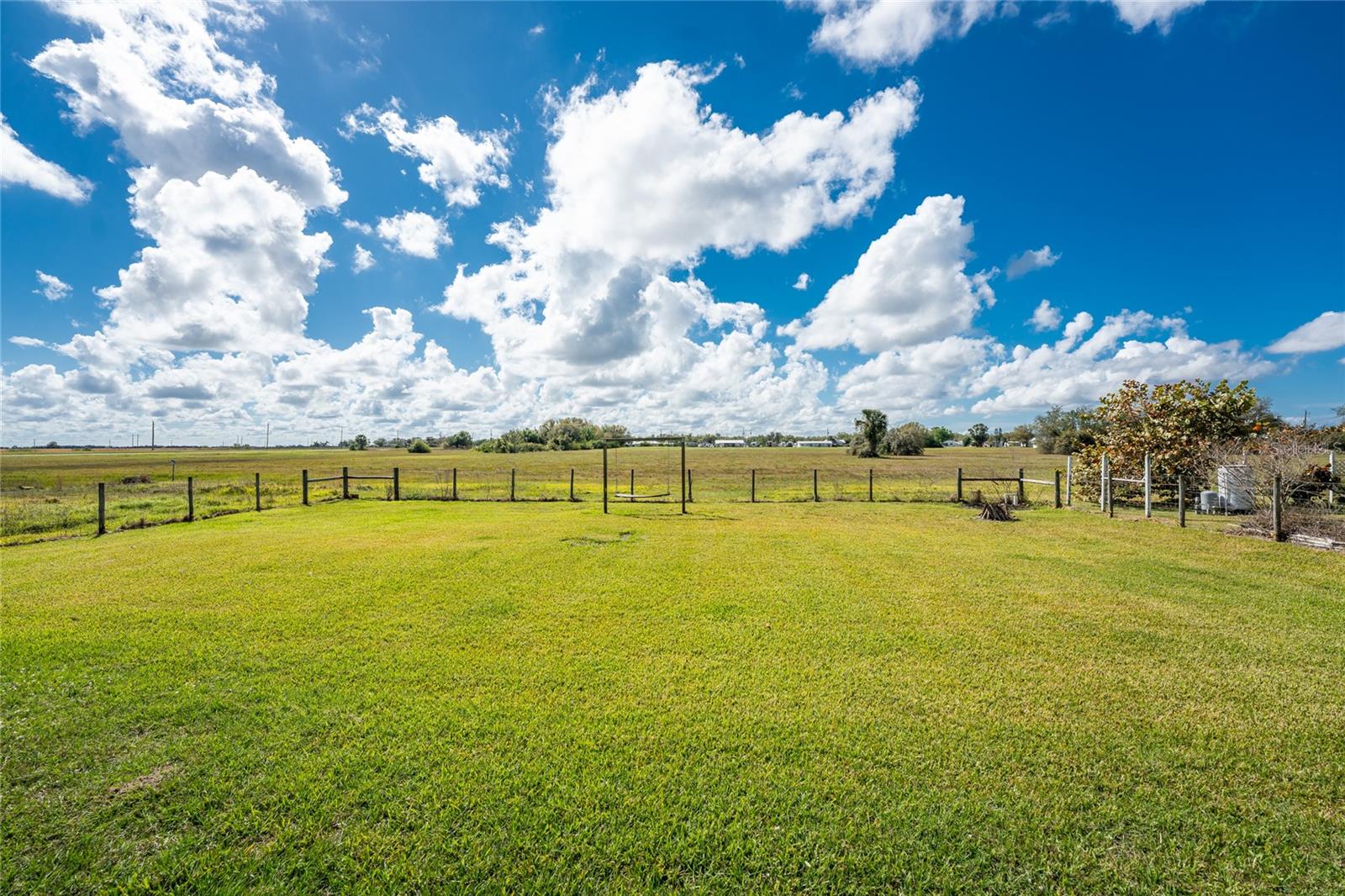 SUNNY BREEZE HARBOR - Residential