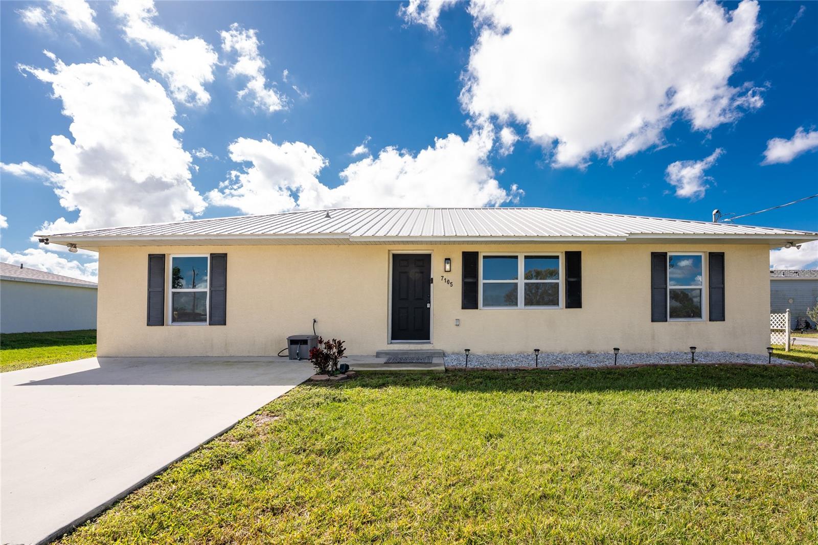 SUNNY BREEZE HARBOR - Residential