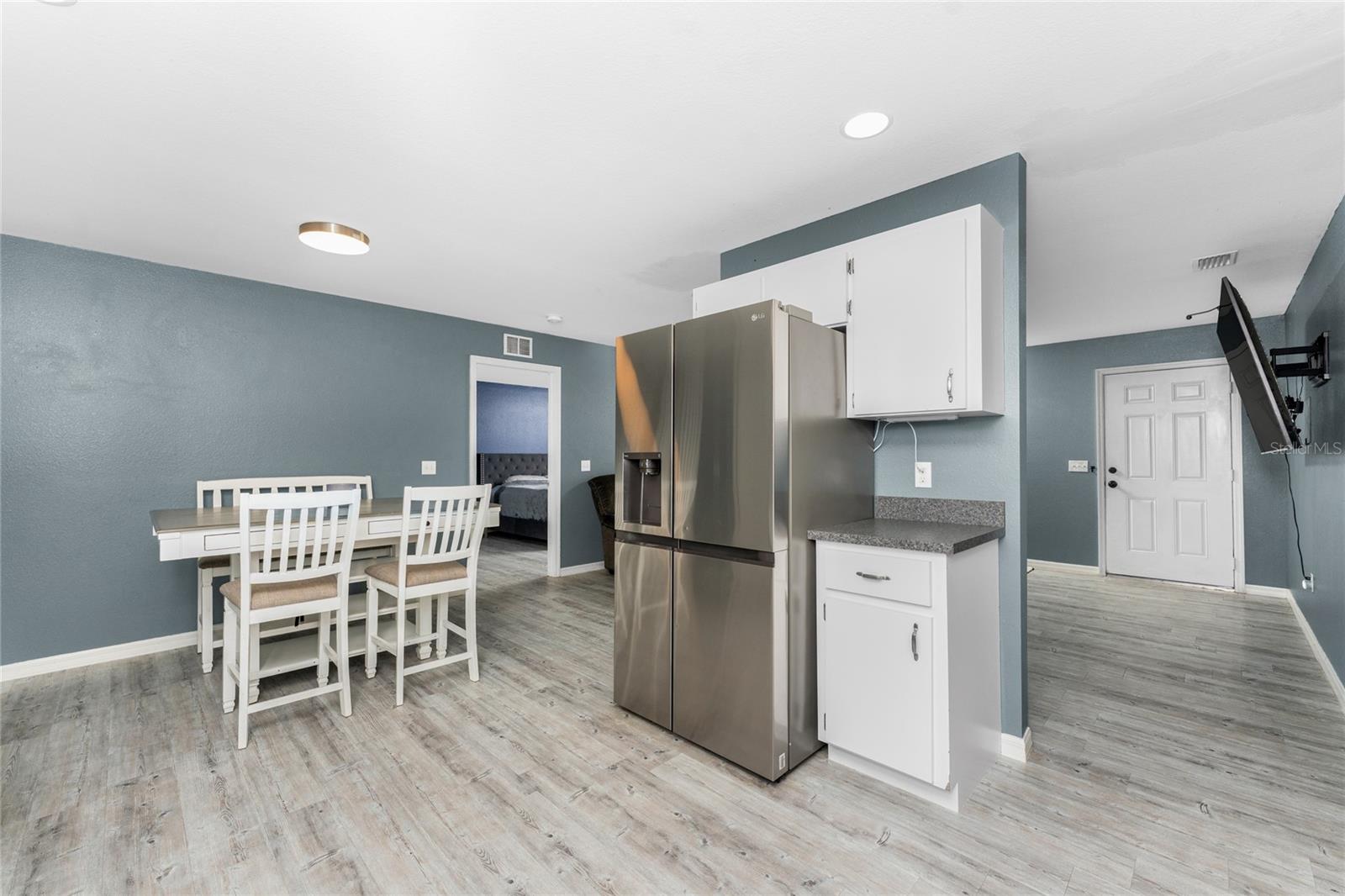 SUNNY BREEZE HARBOR - Residential