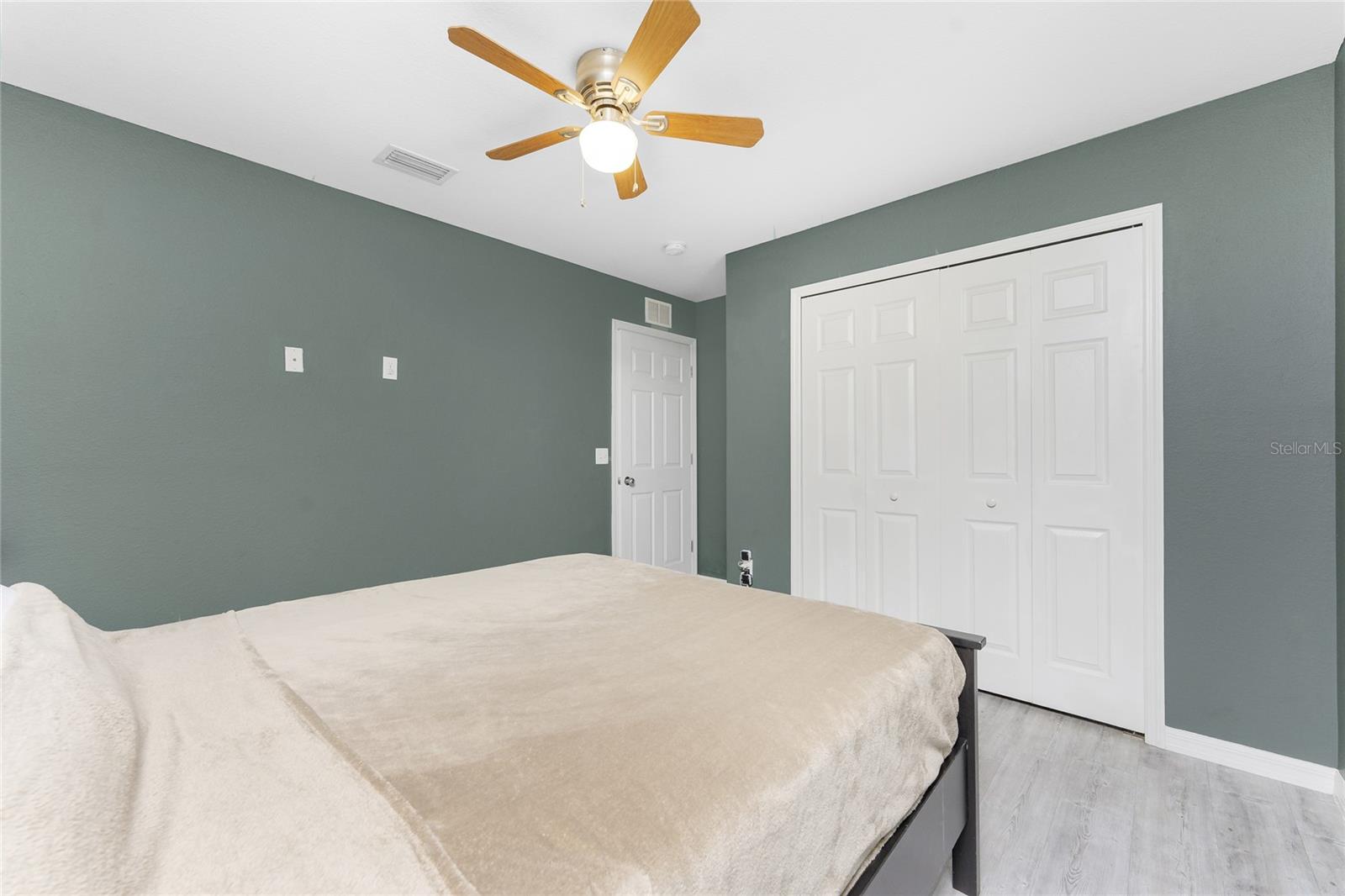 SUNNY BREEZE HARBOR - Residential