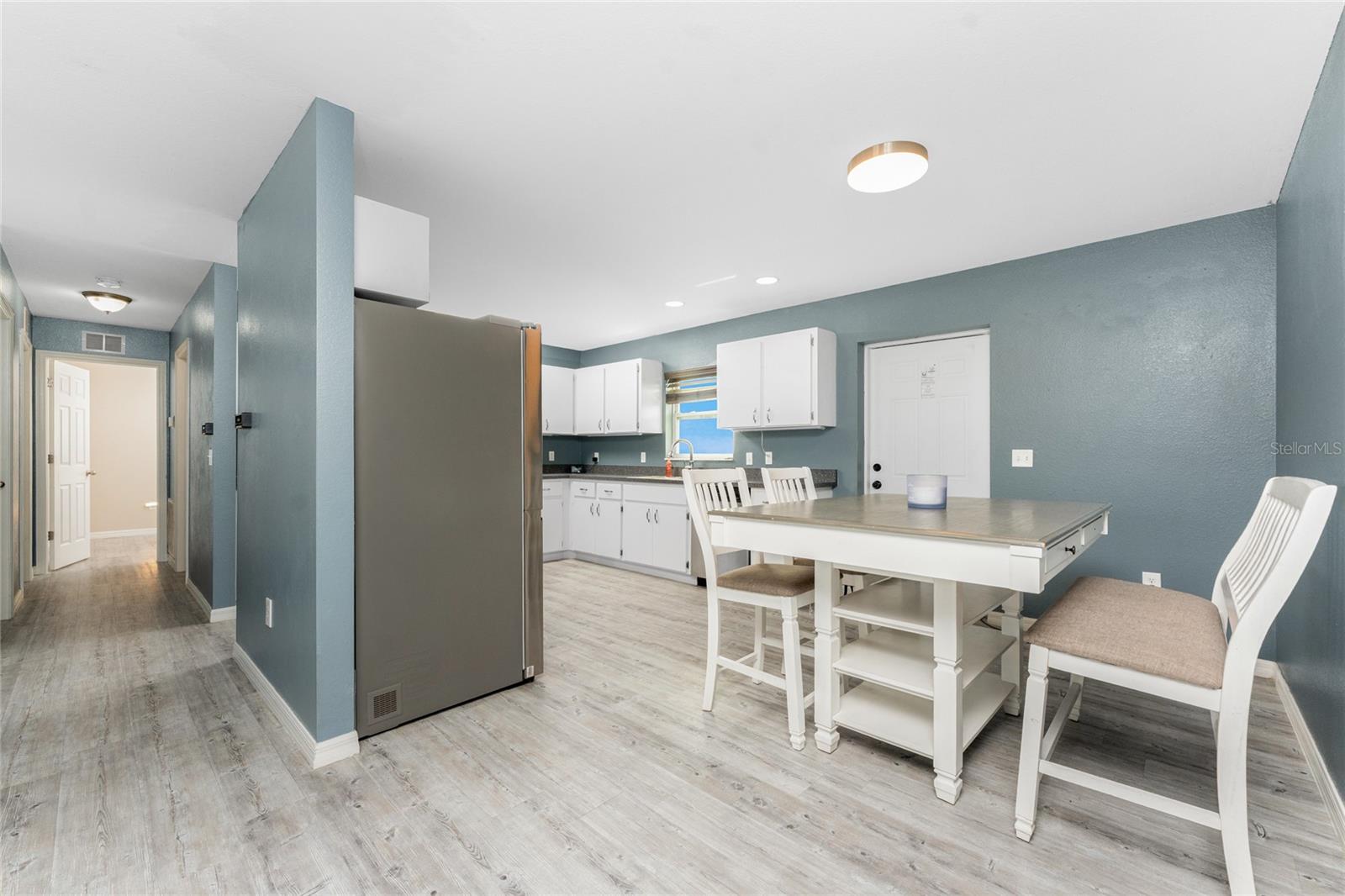 SUNNY BREEZE HARBOR - Residential