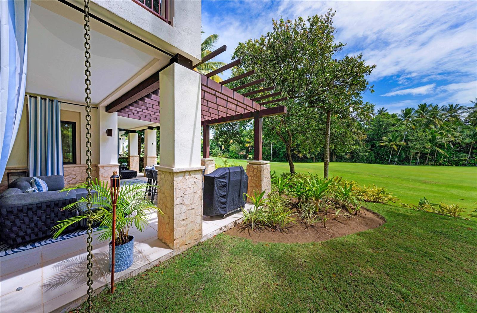BAHIA BEACH - Residential
