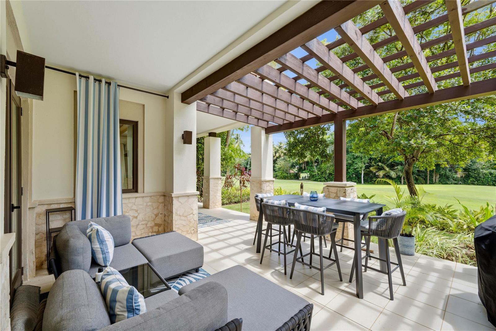 BAHIA BEACH - Residential