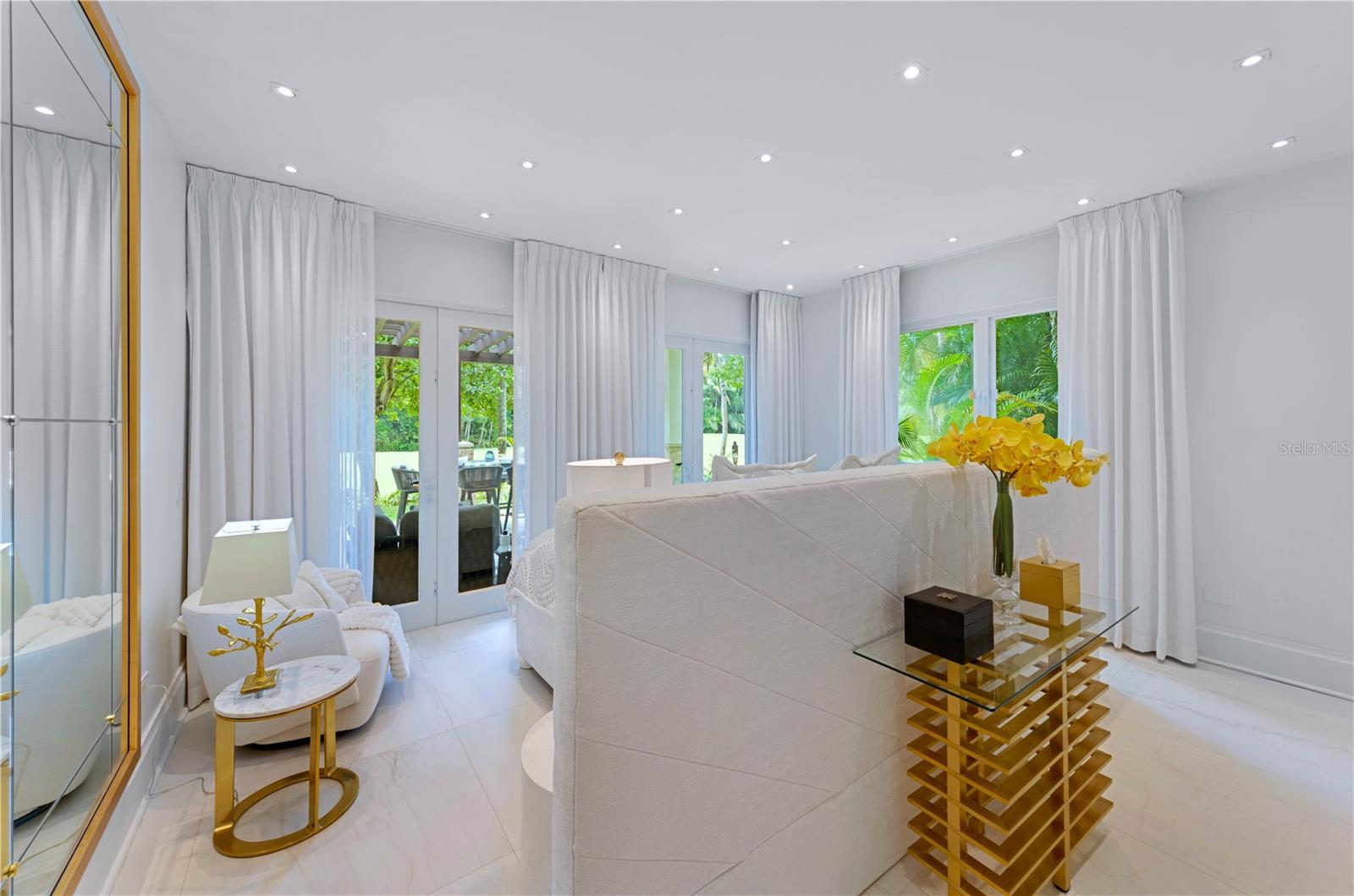 BAHIA BEACH - Residential