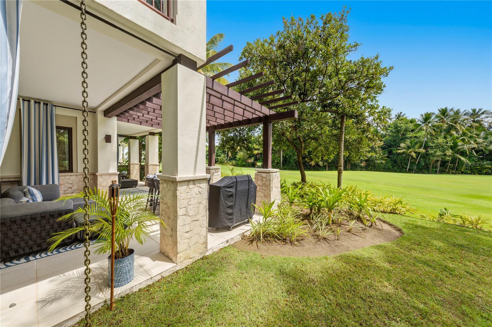 BAHIA BEACH - Residential