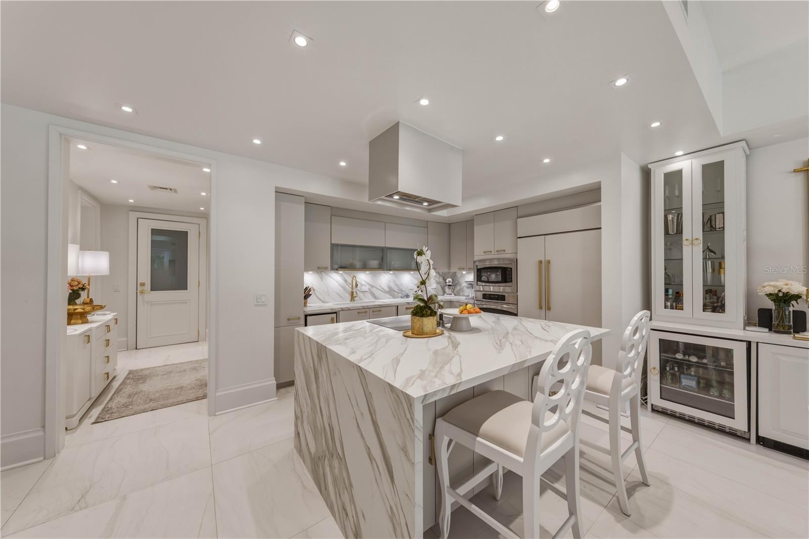 BAHIA BEACH - Residential