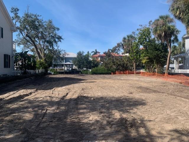 BAYSHORE ESTATES - Land