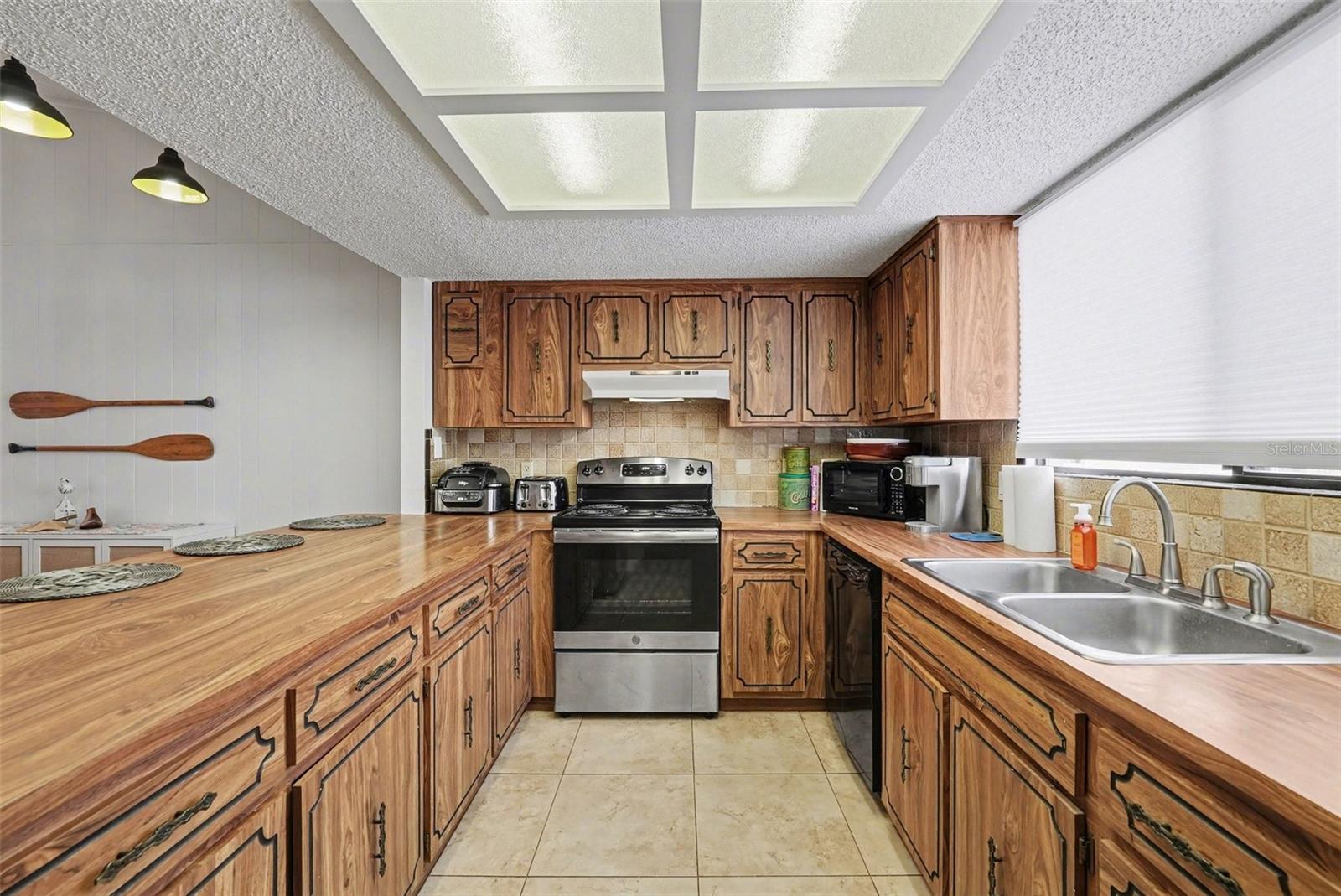 EAGLES POINT CONDO - Residential