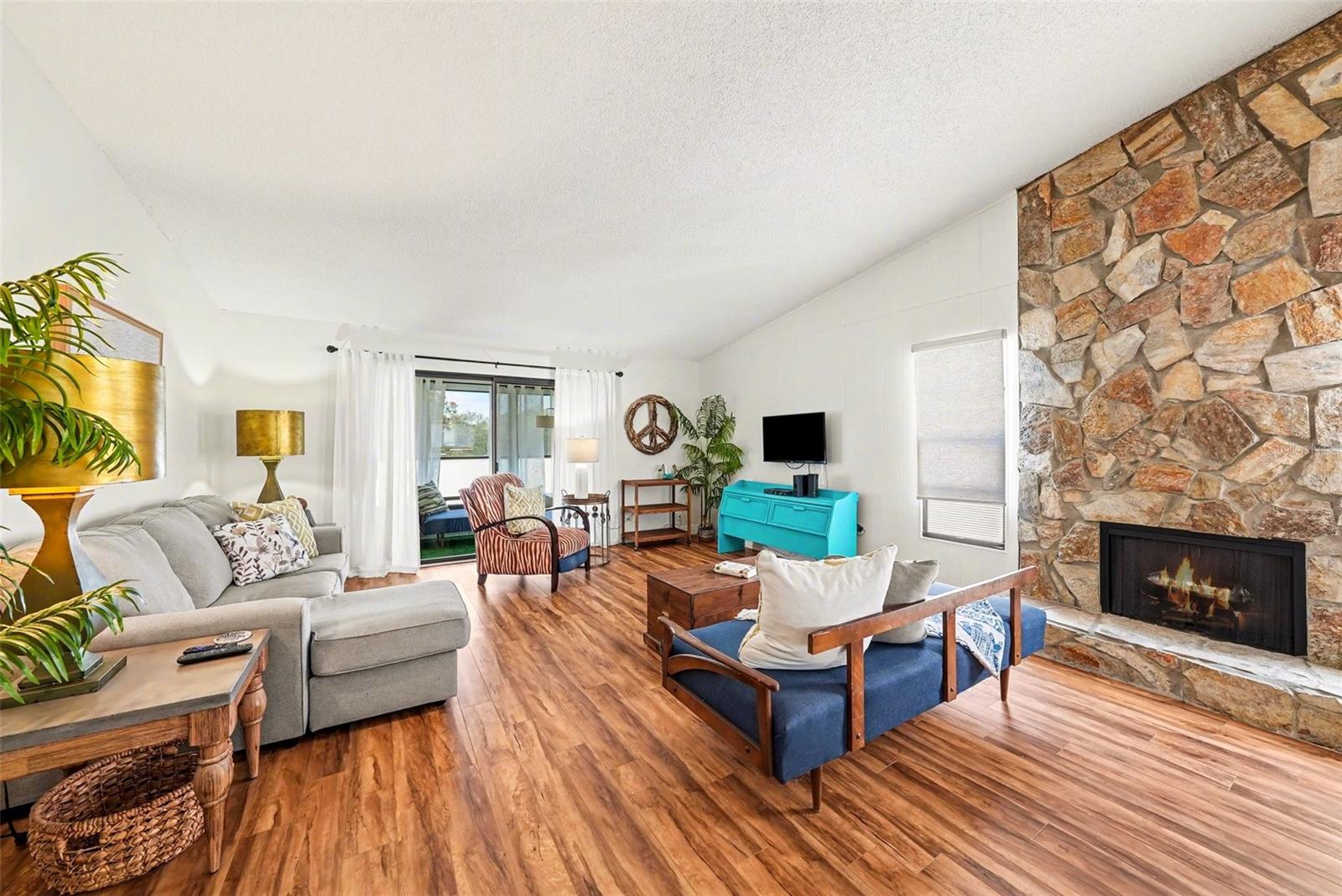EAGLES POINT CONDO - Residential