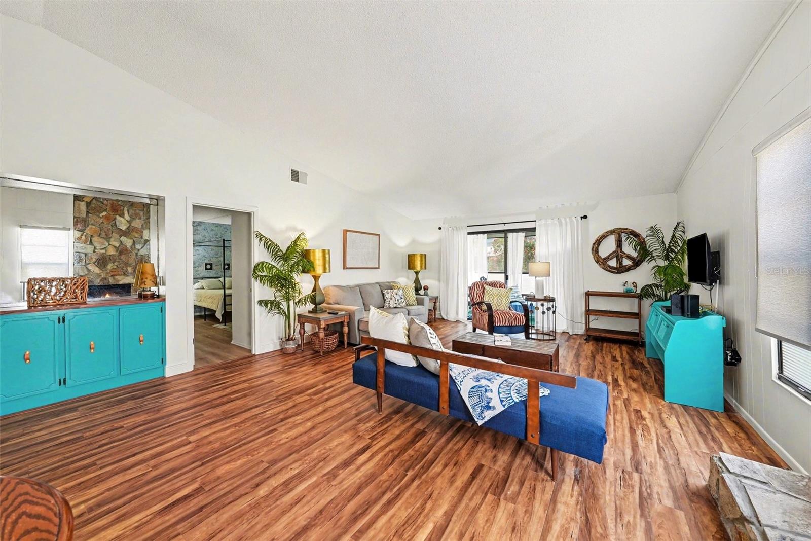 EAGLES POINT CONDO - Residential